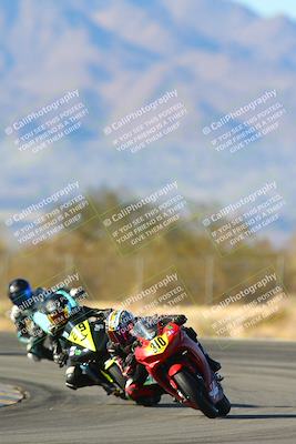 media/Jan-10-2025-CVMA Friday Practice (Fri) [[489e0da257]]/Group 4 and Trackday/Session 5 (Turn 7)/